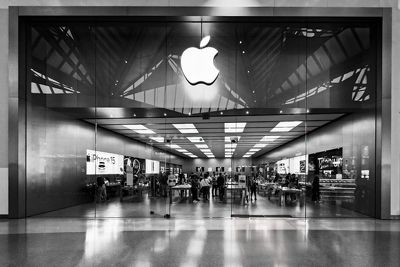 Urban Monochrome: Apple Store Facade, Centro Sicilia Mall, Sicil