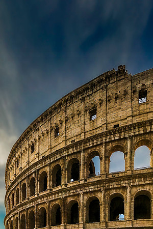 Colosseum Arches: Skyline Majesty