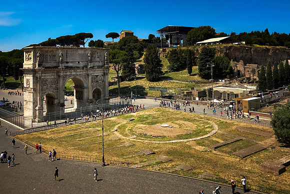 Colosseum View: Arch of Constantine & Palatine Hill