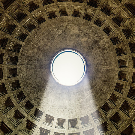 Symmetry at the Pantheon