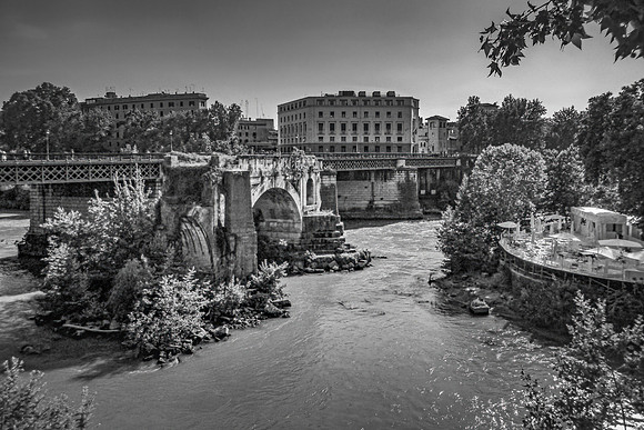 Riverside Reflections: Ponte Palatino